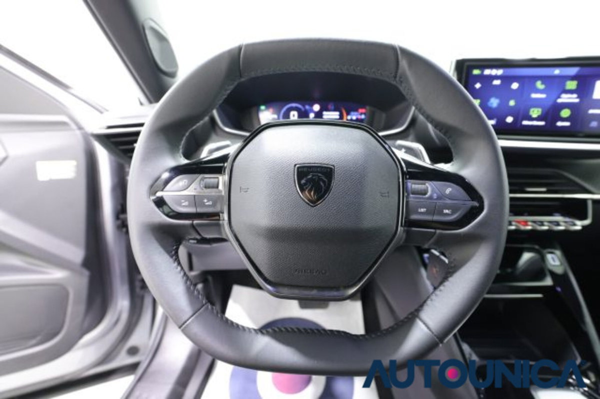 Peugeot 2008 50 kWh Allure (7)