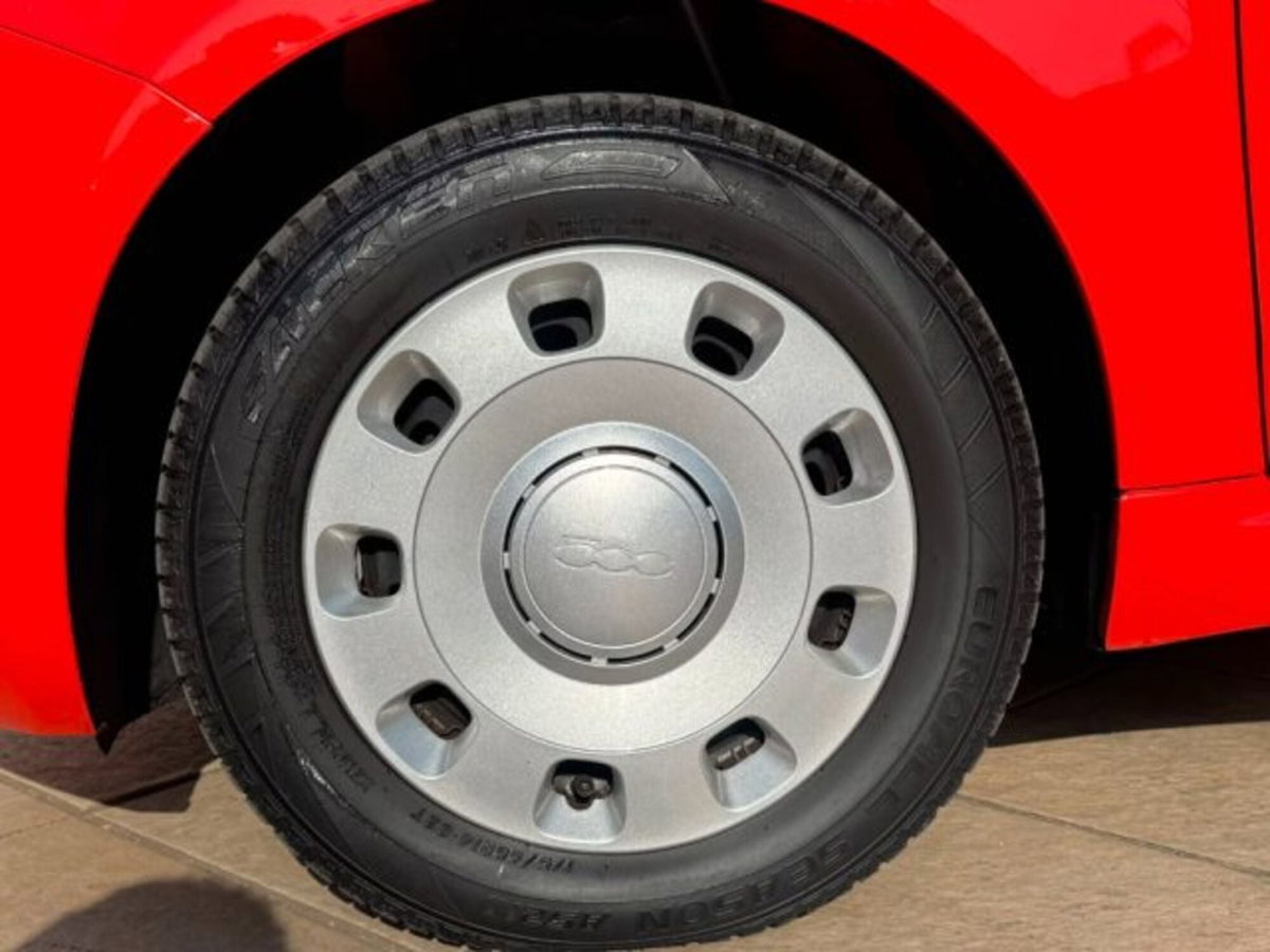 Fiat 500 1.0 Hybrid Club (9)