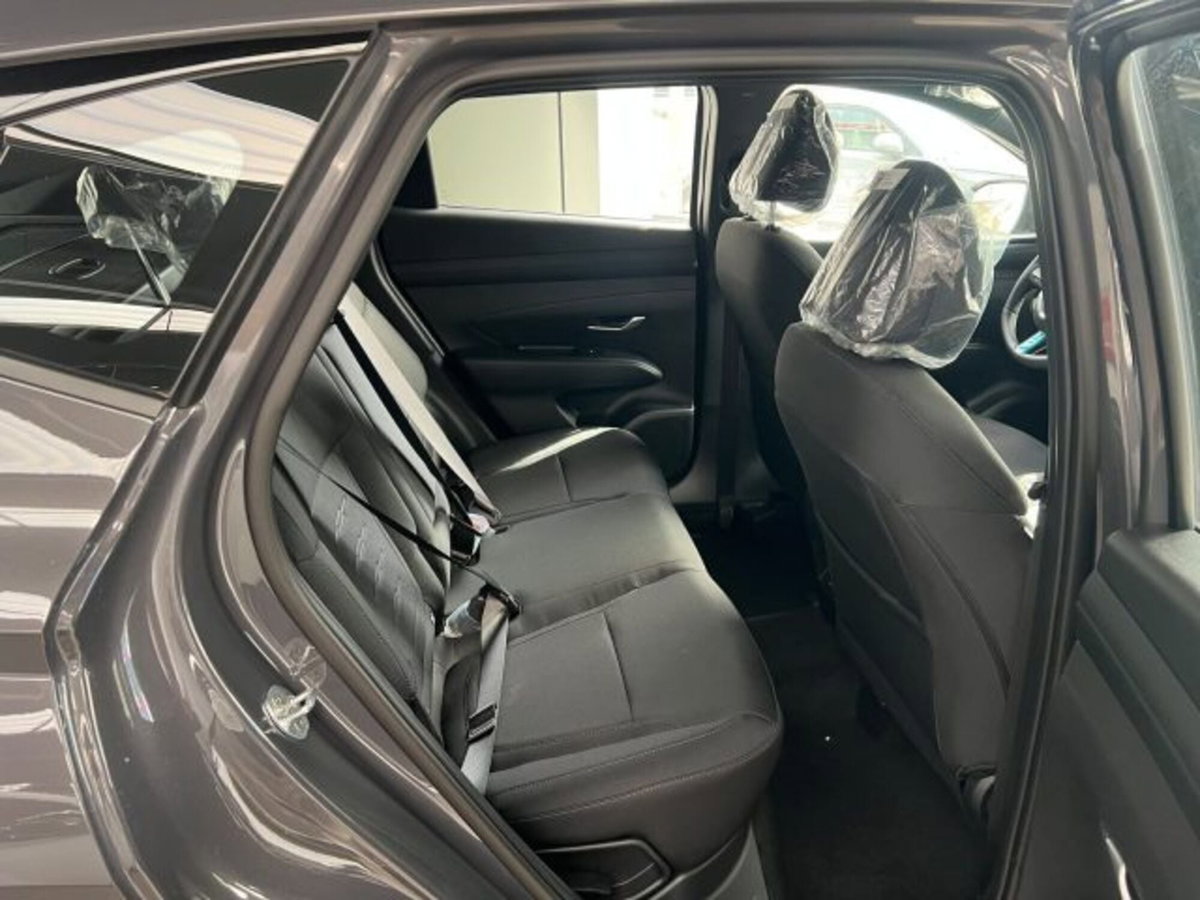 Hyundai Tucson 1.6 crdi 48V NLine 2wd dct (16)