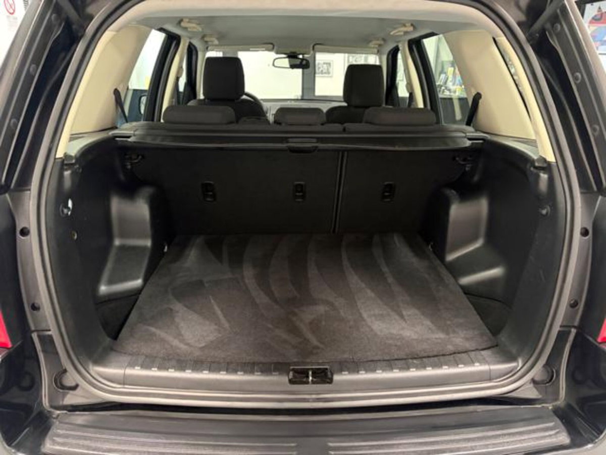 Land Rover Freelander 2.2 TD4 S.W. S (10)