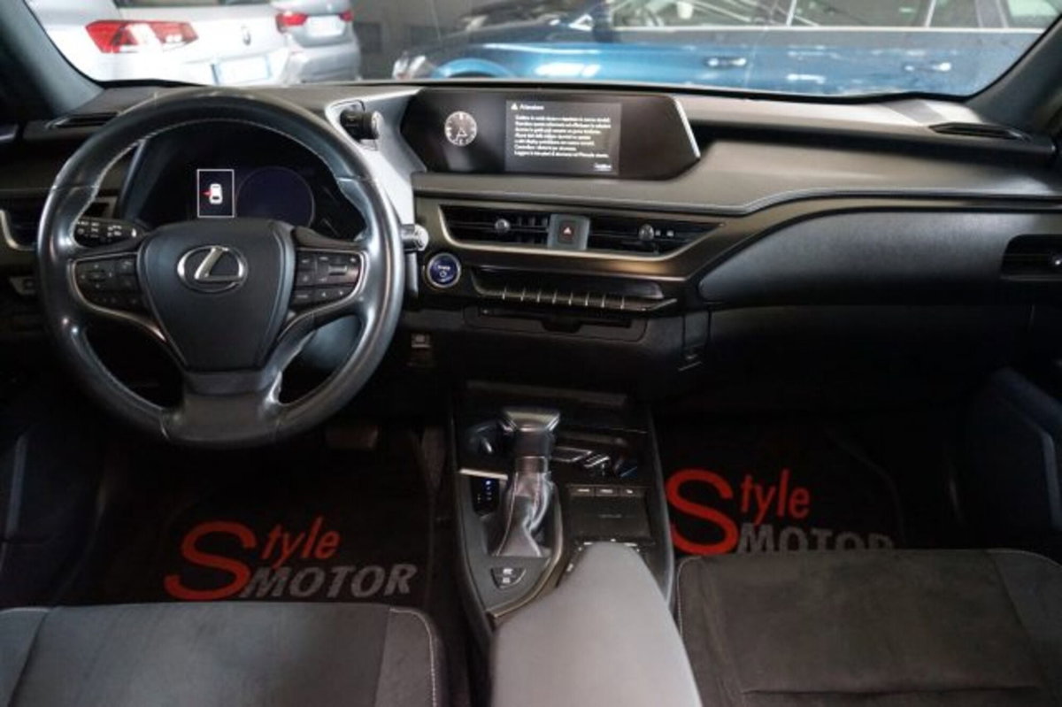 Lexus UX Full Electric Premium (5)