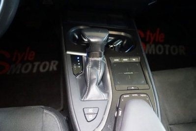 Lexus UX Full Electric Premium (7)