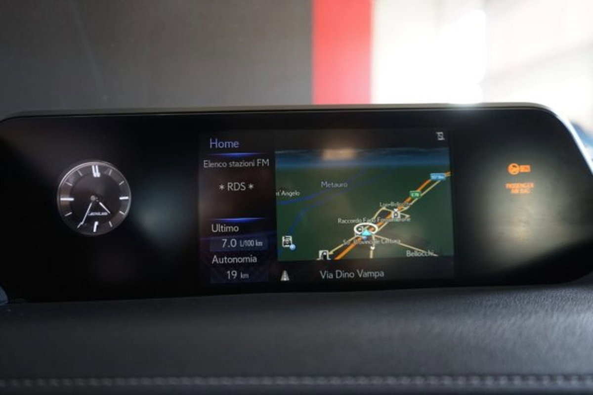 Lexus UX Full Electric Premium (8)