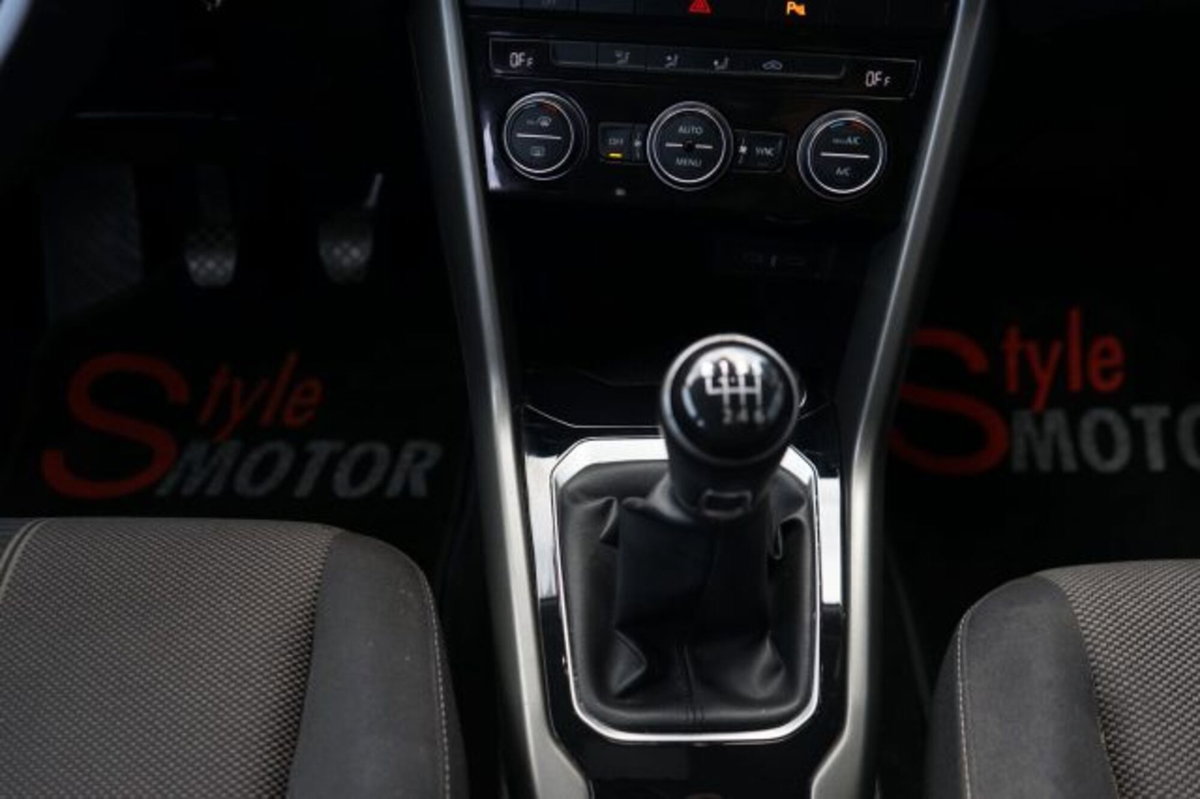 Volkswagen T-Roc 1.0 TSI Style BlueMotion Technology (17)