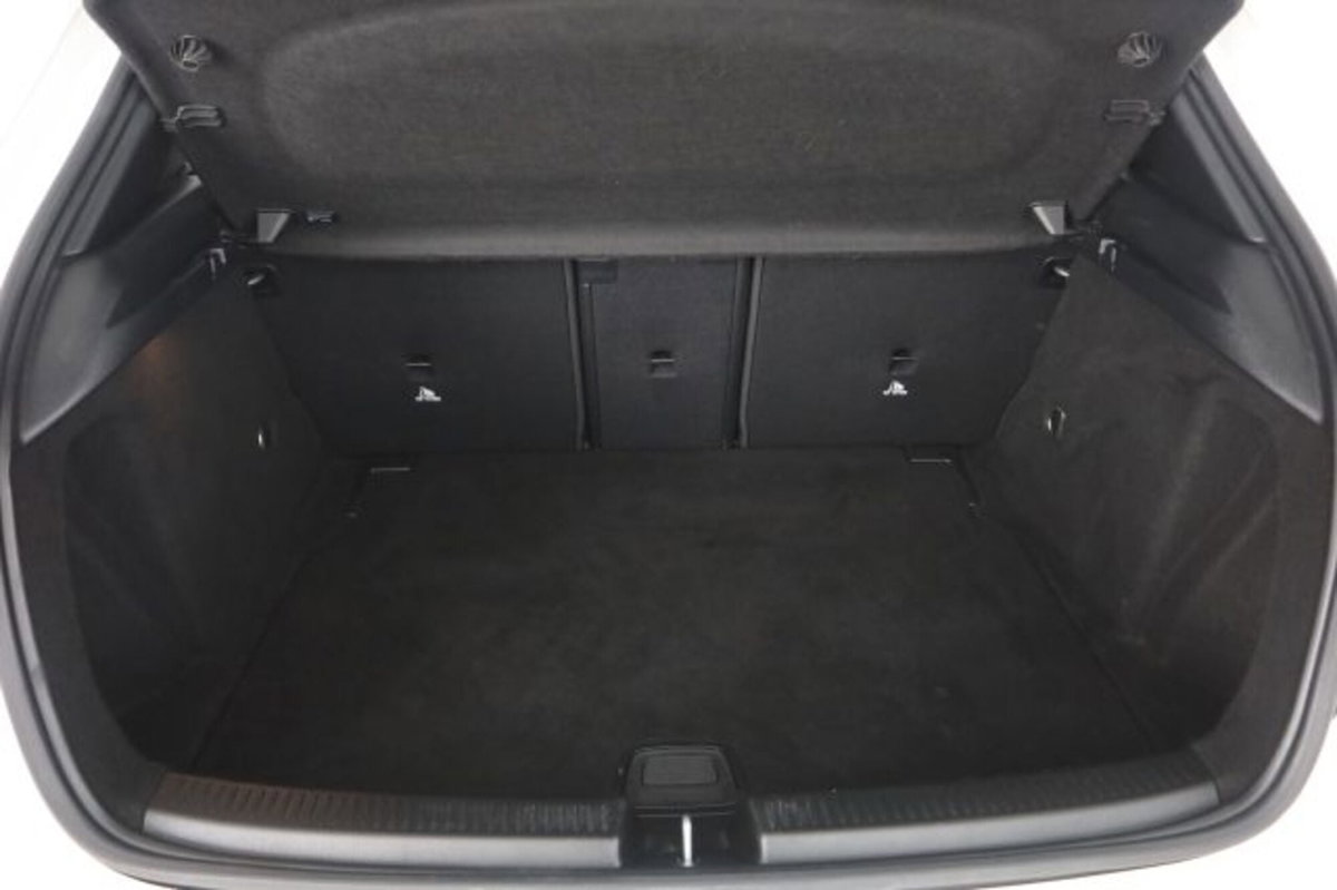 Mercedes-Benz Classe A 180 d Automatic Sport (6)