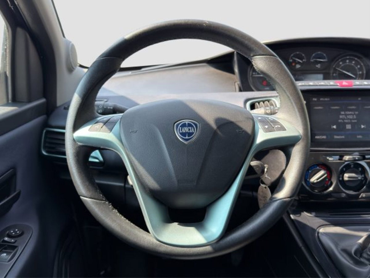 Lancia Ypsilon 1.0 FireFly 5 porte S&S Hybrid Gold Plus (13)