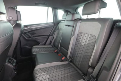 Volkswagen Tiguan 2.0 TDI 150 CV SCR DSG 4MOTION R-Line (3)