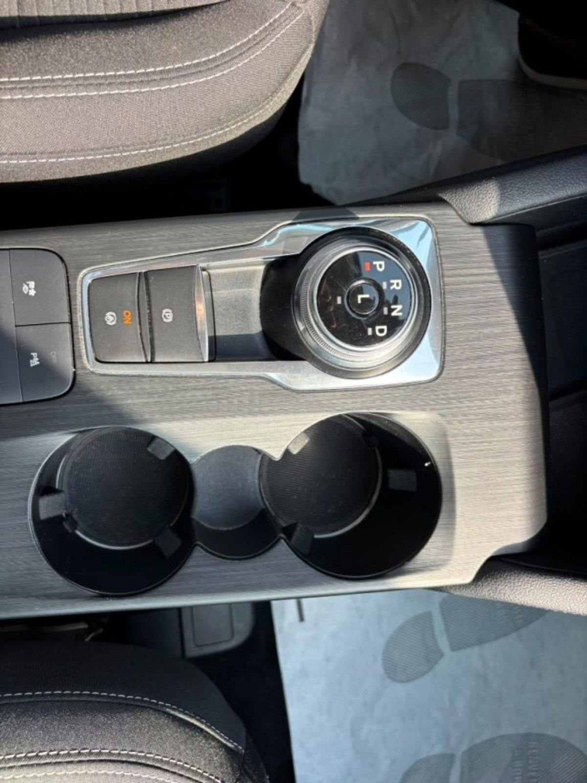 Ford Kuga 2.5 Full Hybrid 190 CV CVT 2WD ST-Line Design (11)