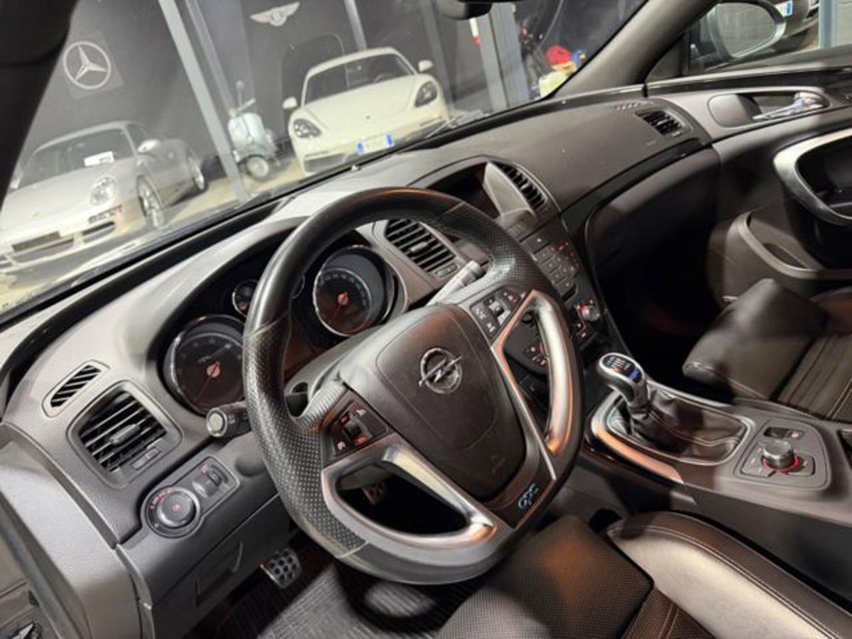 Opel Insignia Turbo 4x4 325CV 4 porte OPC (11)