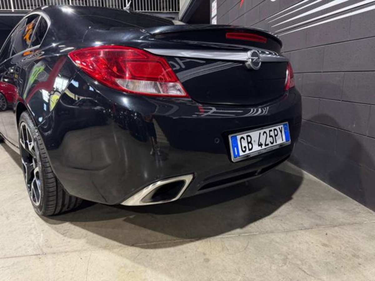 Opel Insignia Turbo 4x4 325CV 4 porte OPC (9)