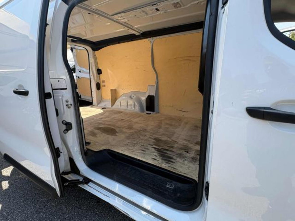 Opel Vivaro Furgone 1.5 Diesel 100CV S&S PL-TN M Furgone Enjoy (14)