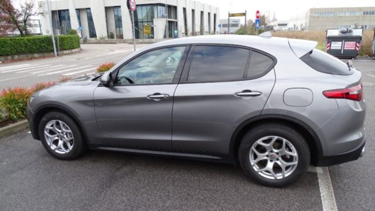 Alfa Romeo Stelvio Stelvio 2.2 Turbodiesel 190 CV AT8 Q4 Super Business (4)