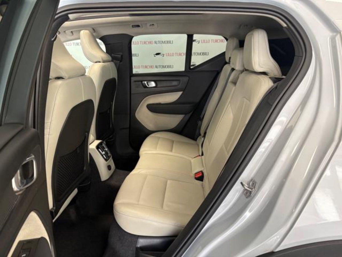 Volvo XC40 T4 Recharge Plug-in Hybrid Inscription (8)