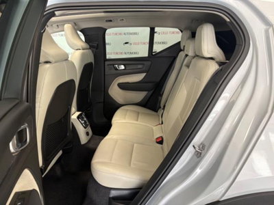 Volvo XC40 T4 Recharge Plug-in Hybrid Inscription (8)