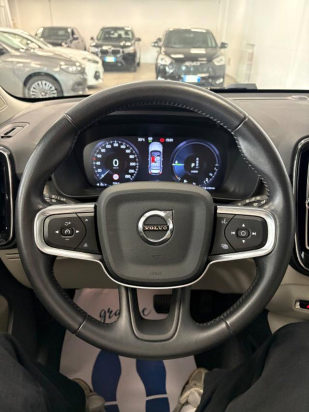 Volvo XC40 T4 Recharge Plug-in Hybrid Inscription (9)