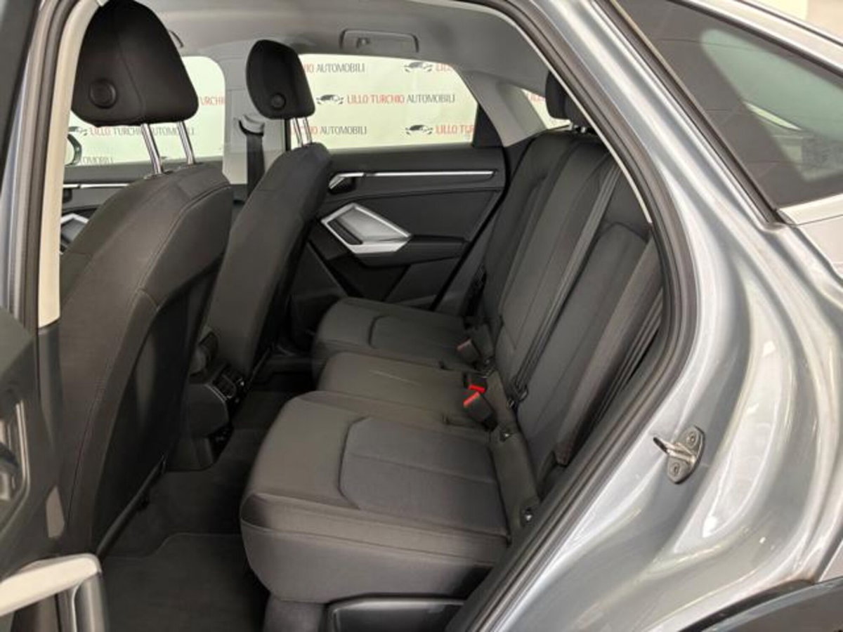 Audi Q3 Sportback 35 TDI quattro S tronic Business Plus (19)