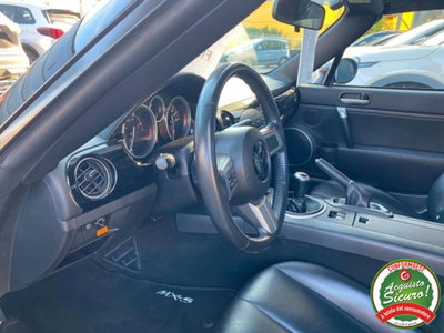Mazda MX-5 Roadster 2.0L 16V Wind (9)