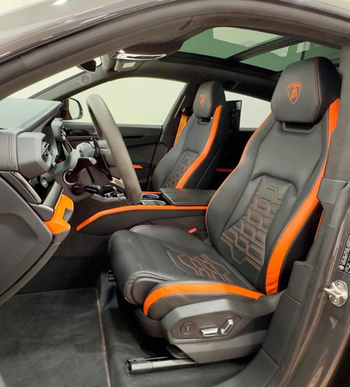 Lamborghini Urus 4.0 V8 phev SE auto (11)