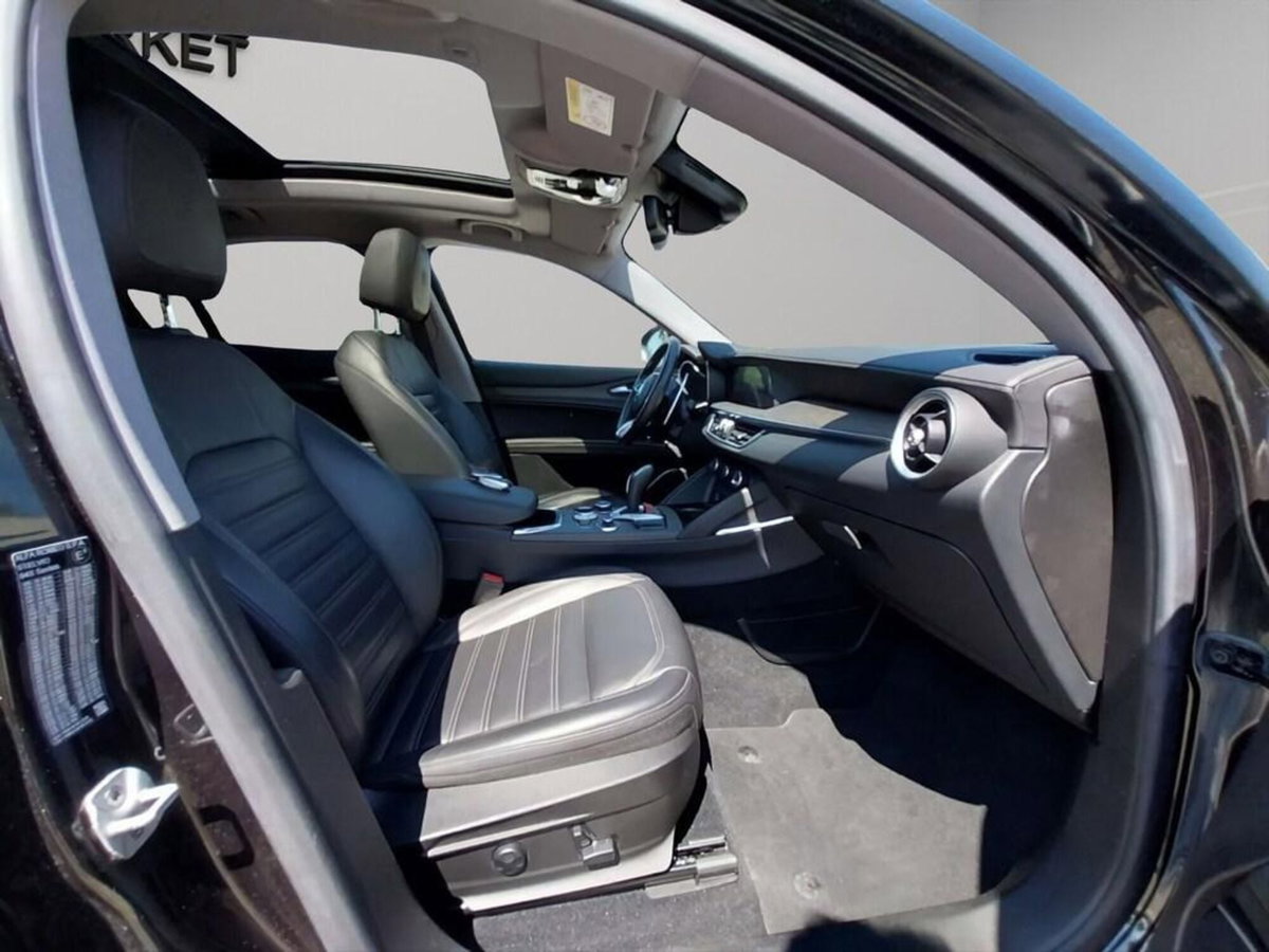 Alfa Romeo Stelvio Stelvio 2.0 Turbo 280 CV AT8 Q4 Ti (14)
