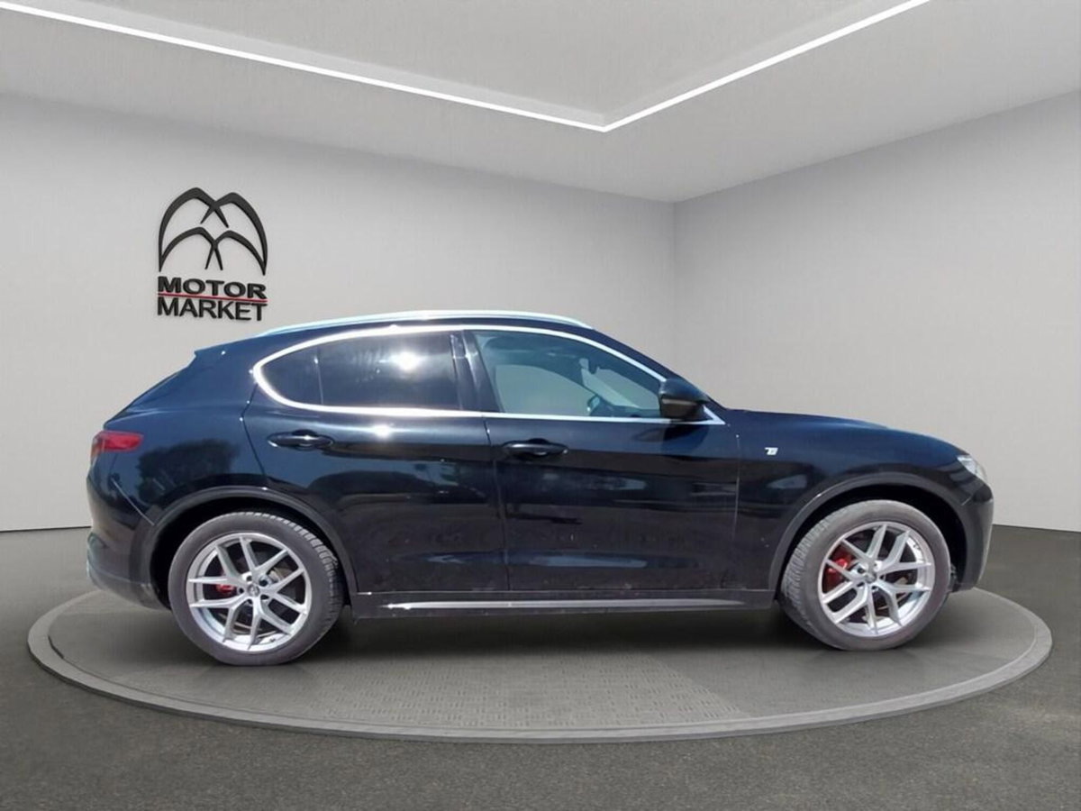 Alfa Romeo Stelvio Stelvio 2.0 Turbo 280 CV AT8 Q4 Ti (4)