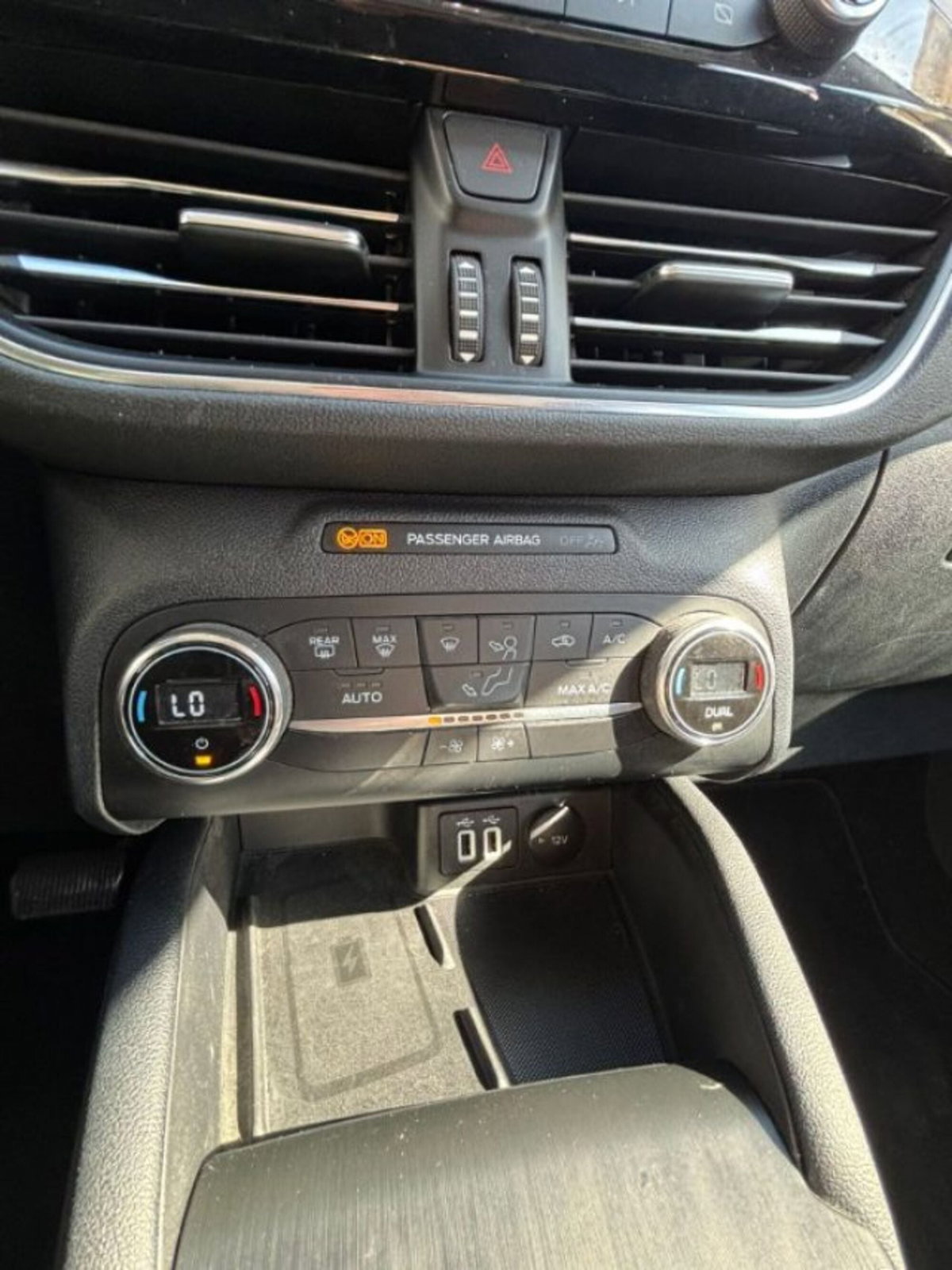Ford Kuga 1.5 EcoBlue 120 CV 2WD Titanium (8)