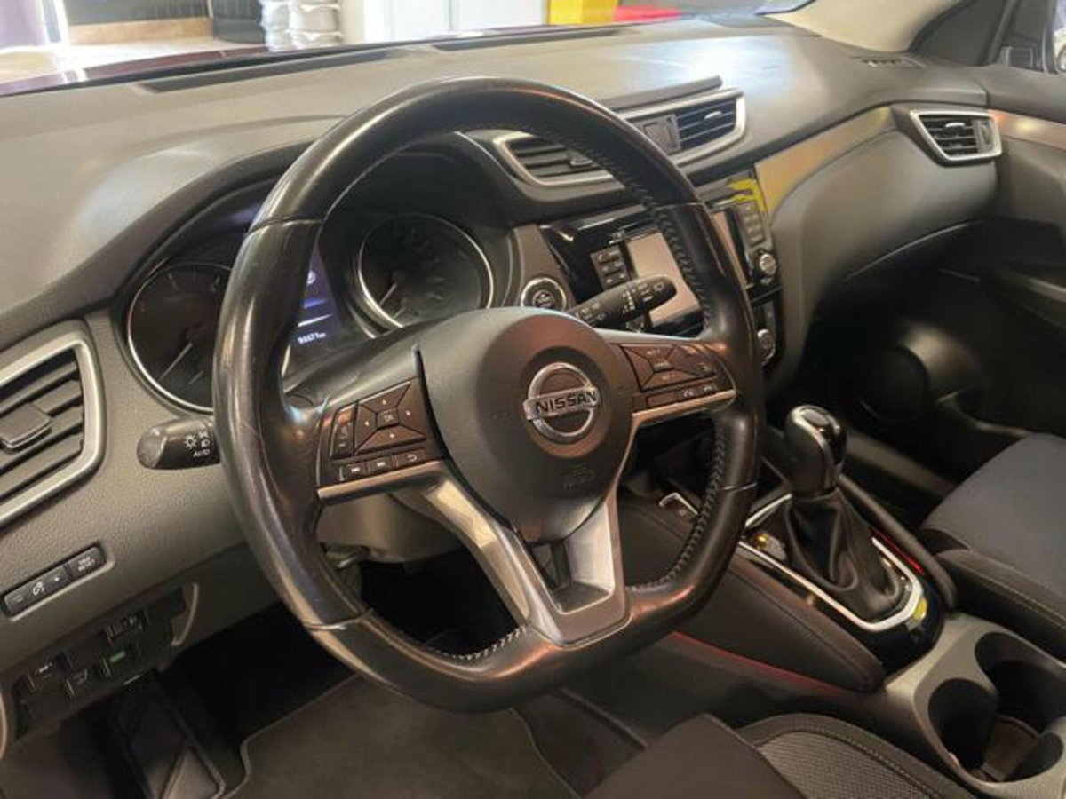 Nissan Qashqai 1.6 dCi X-Tronic 2WD Black Edition (10)
