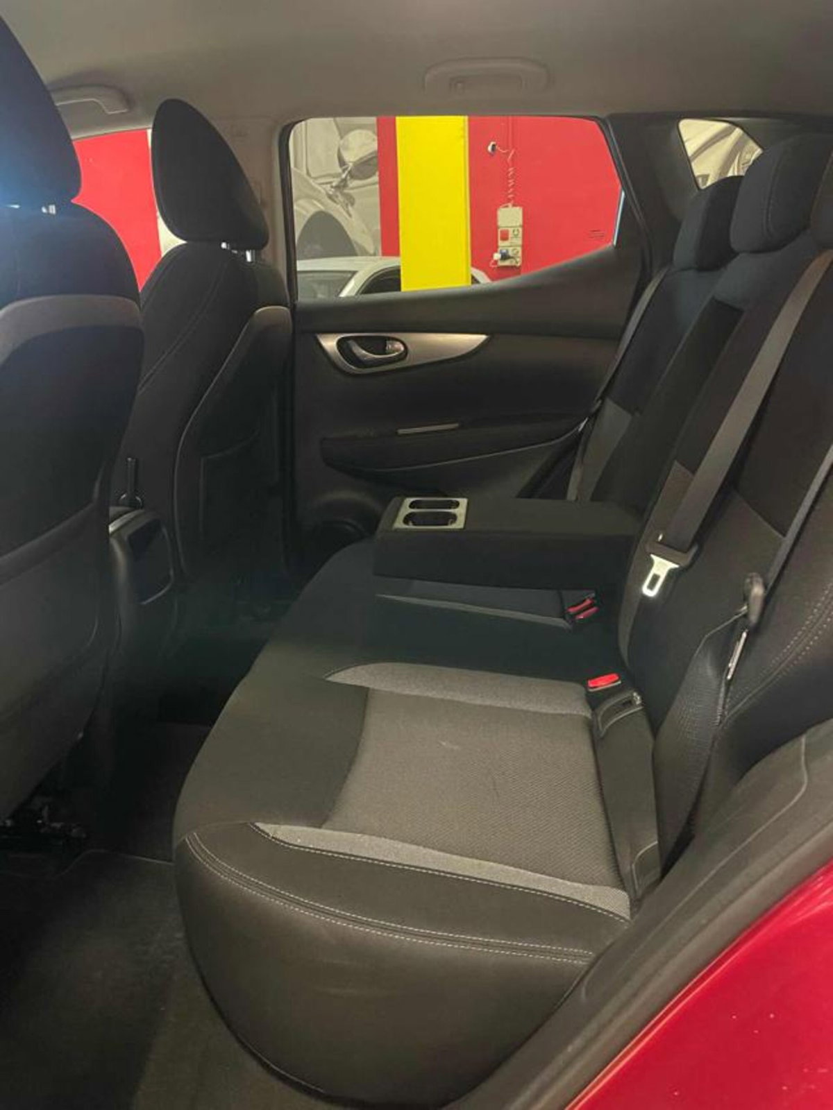 Nissan Qashqai 1.6 dCi X-Tronic 2WD Black Edition (11)
