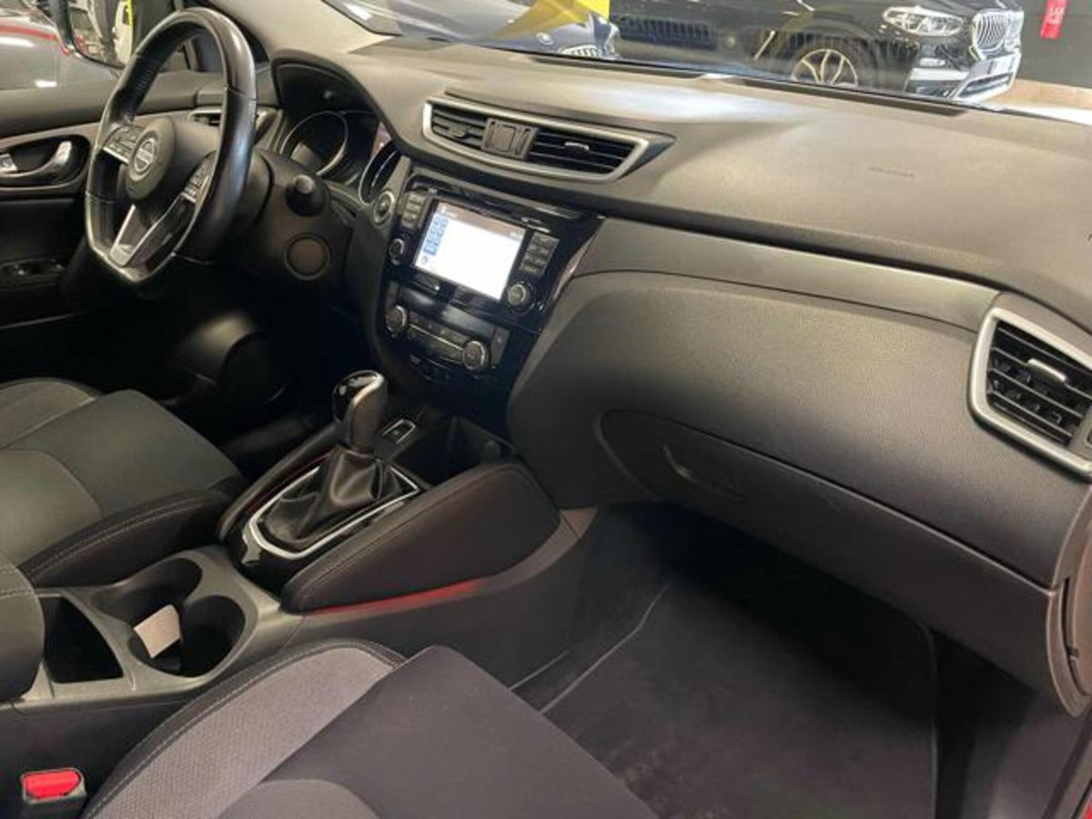 Nissan Qashqai 1.6 dCi X-Tronic 2WD Black Edition (14)
