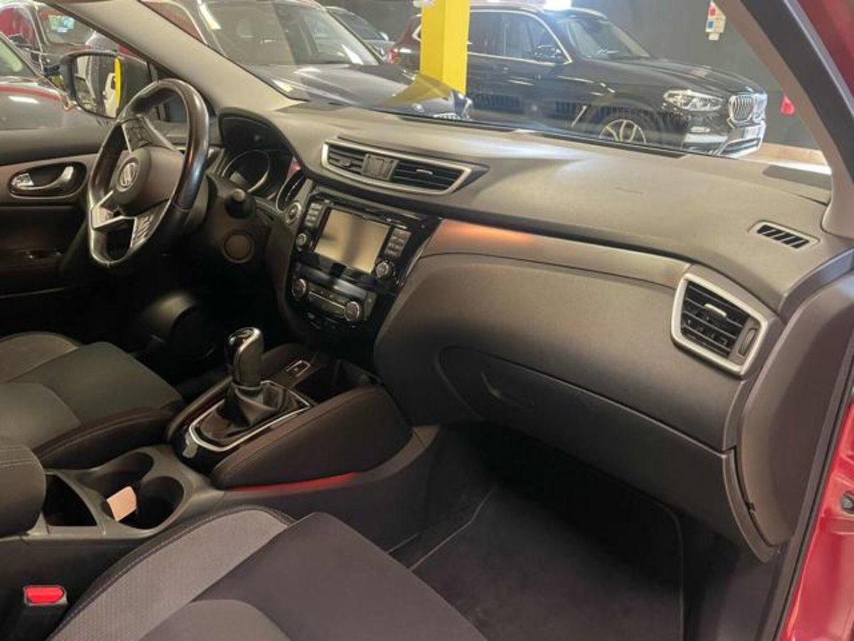 Nissan Qashqai 1.6 dCi X-Tronic 2WD Black Edition (7)