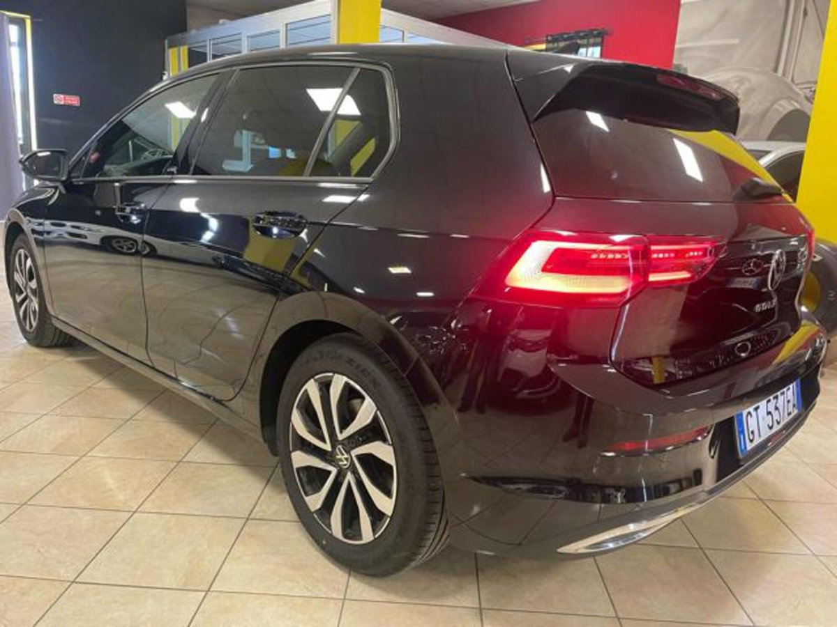 Volkswagen Golf Variant 2.0 TDI 150 CV DSG SCR 4Motion R-Line (3)