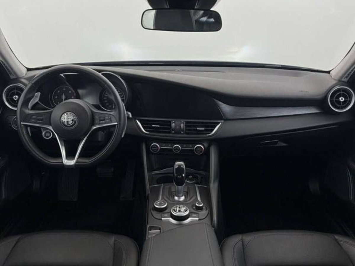 Alfa Romeo Giulia 2.2 Turbodiesel 180 CV AT8 Super (13)