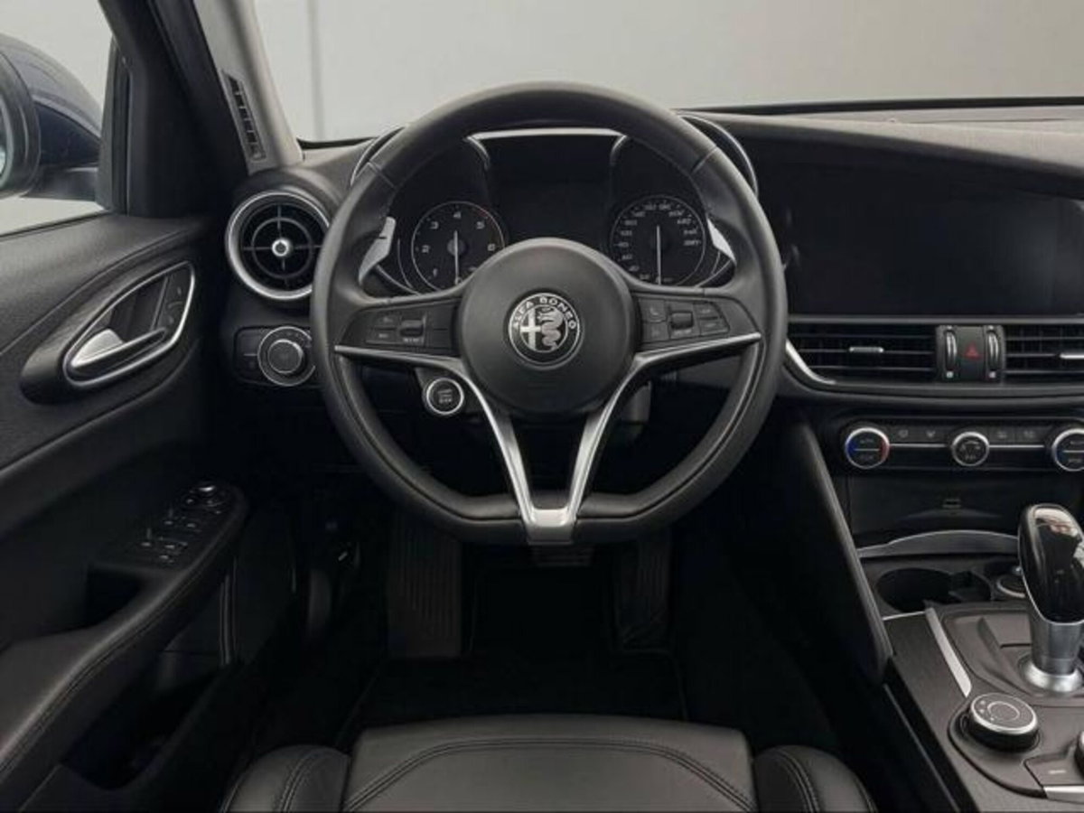 Alfa Romeo Giulia 2.2 Turbodiesel 180 CV AT8 Super (14)