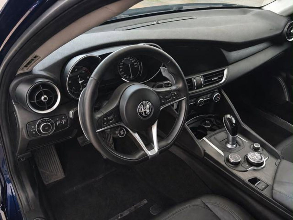 Alfa Romeo Giulia 2.2 Turbodiesel 180 CV AT8 Super (18)