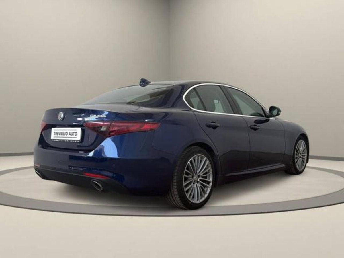 Alfa Romeo Giulia 2.2 Turbodiesel 180 CV AT8 Super (5)