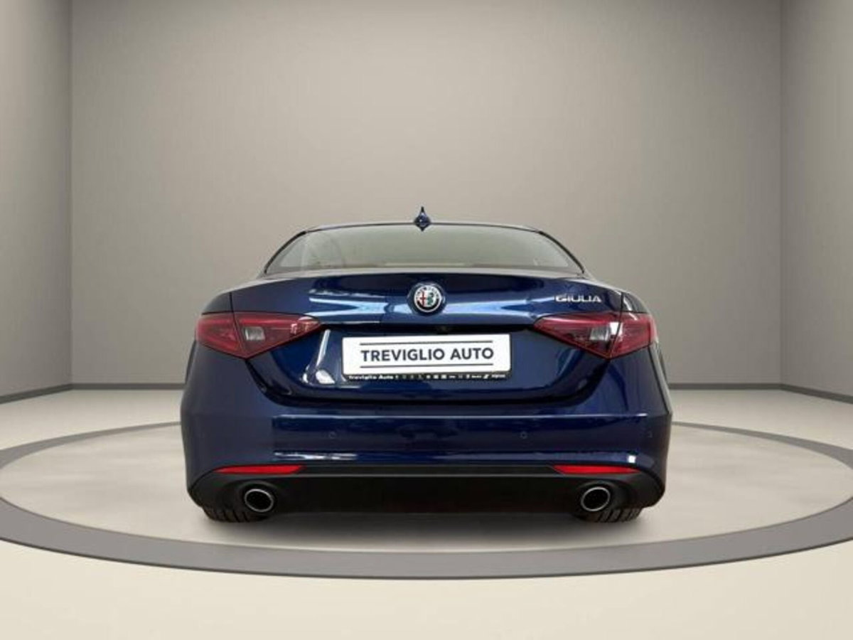 Alfa Romeo Giulia 2.2 Turbodiesel 180 CV AT8 Super (6)