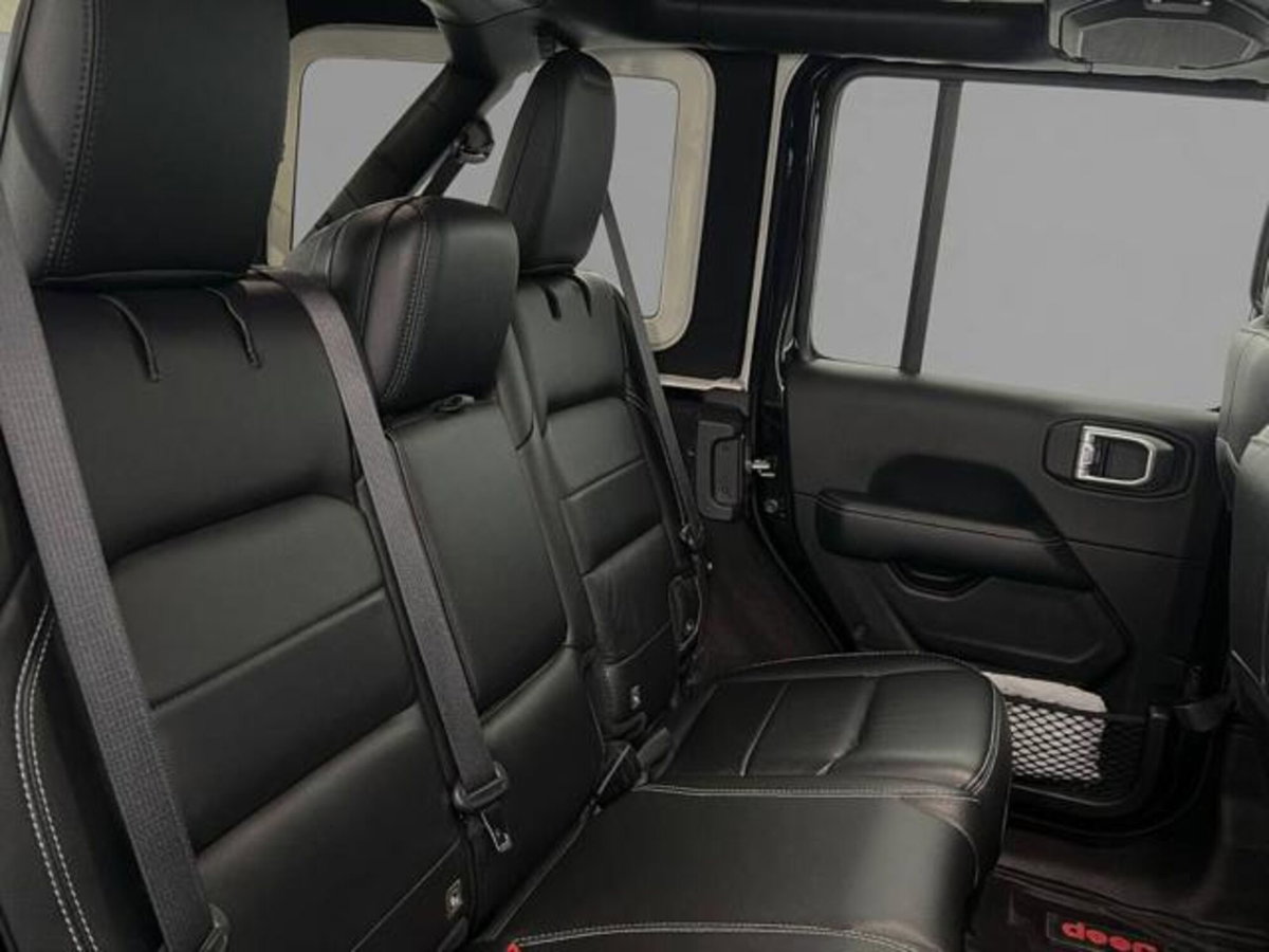 Jeep Wrangler Unlimited 2.2 Mjt II Sahara (12)
