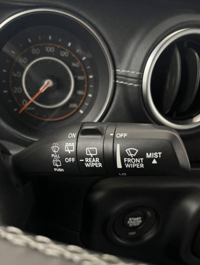 Jeep Wrangler Unlimited 2.2 Mjt II Sahara (14)