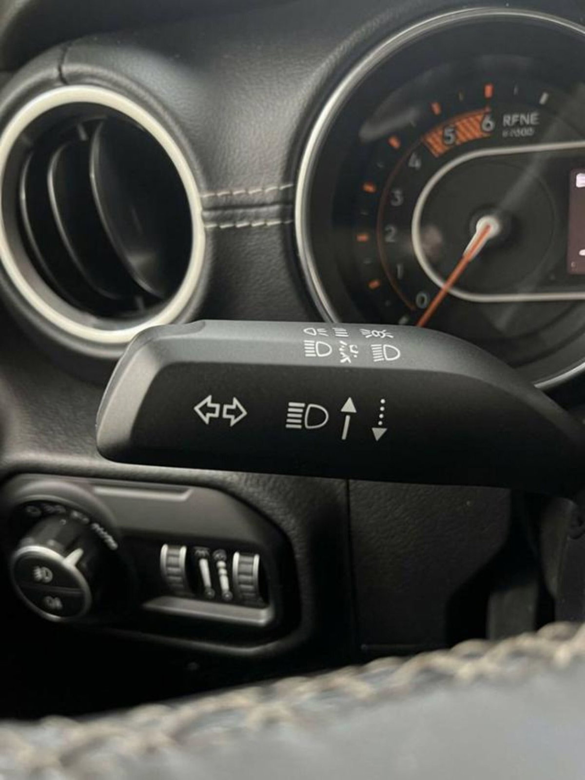 Jeep Wrangler Unlimited 2.2 Mjt II Sahara (15)