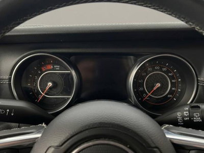 Jeep Wrangler Unlimited 2.2 Mjt II Sahara (16)