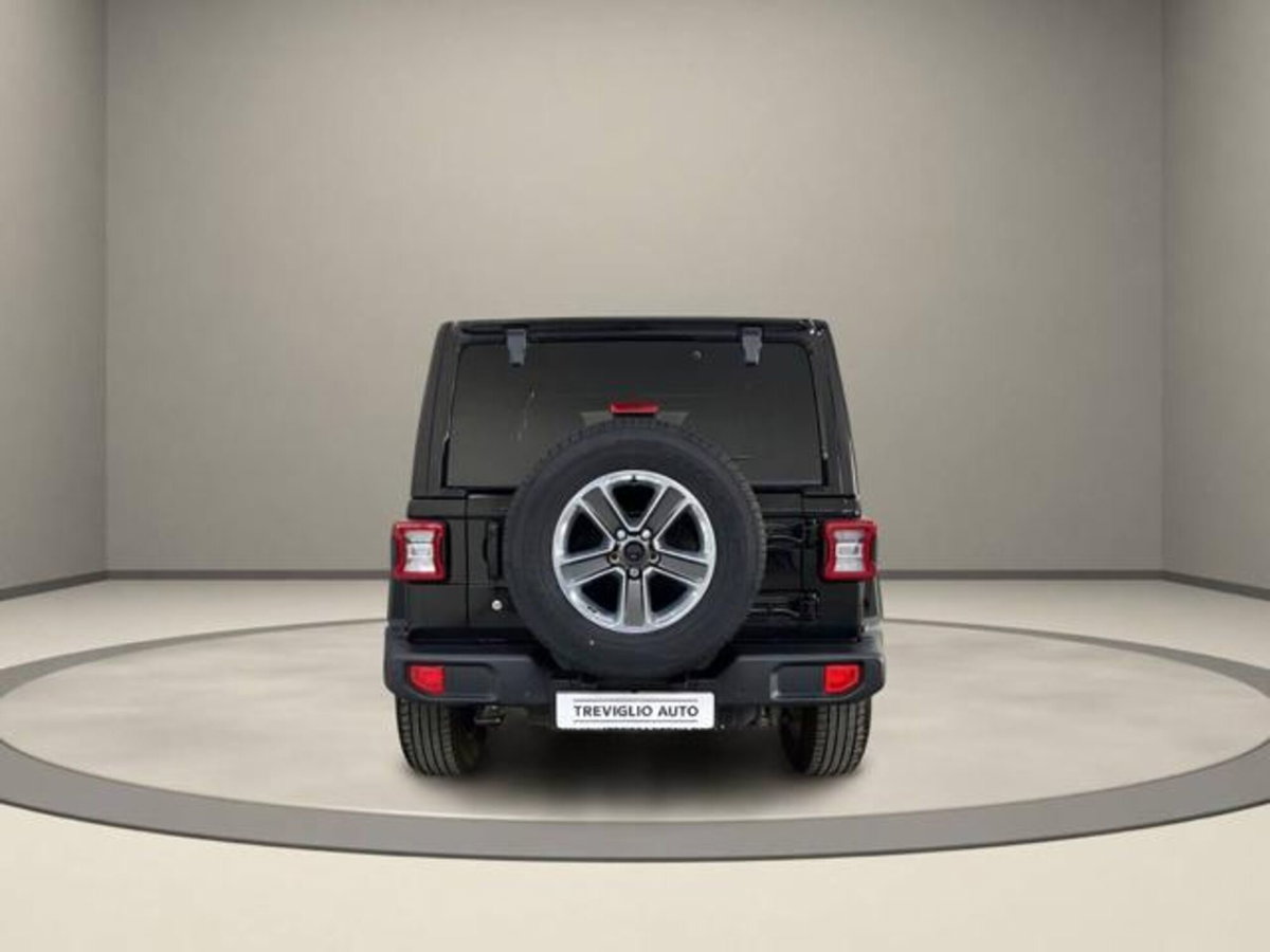 Jeep Wrangler Unlimited 2.2 Mjt II Sahara (6)