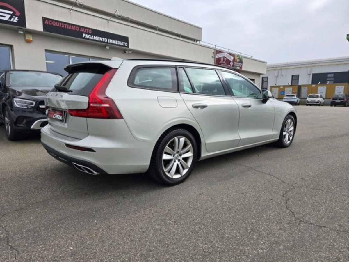 Volvo V60 D3 Momentum Business (2)
