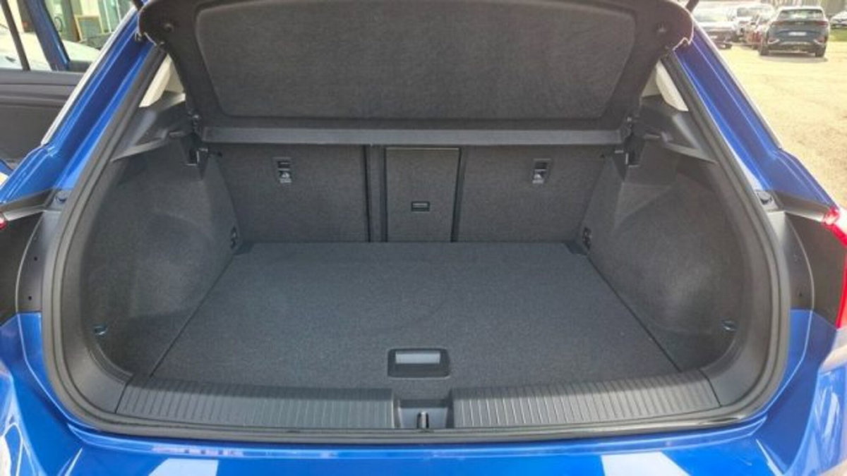 Volkswagen T-Roc 1.0 tsi Style 115cv (11)