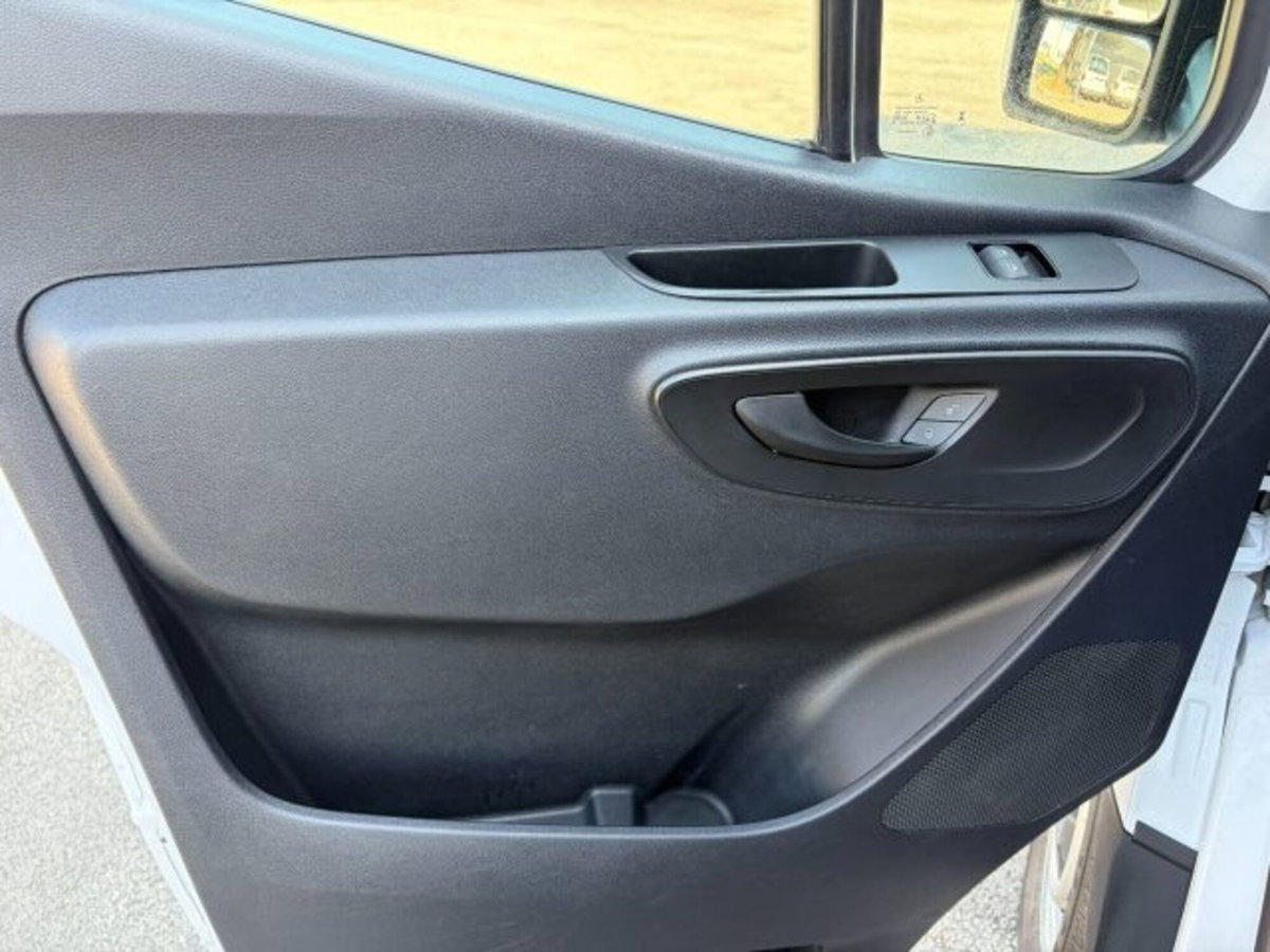 Mercedes-Benz Sprinter F39/35 311 CDI FWD TA Furgone (12)
