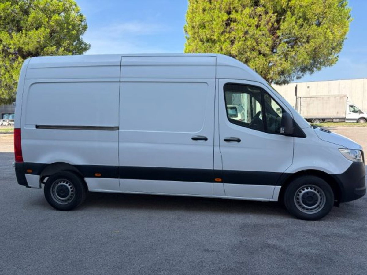Mercedes-Benz Sprinter F39/35 311 CDI FWD TA Furgone (4)