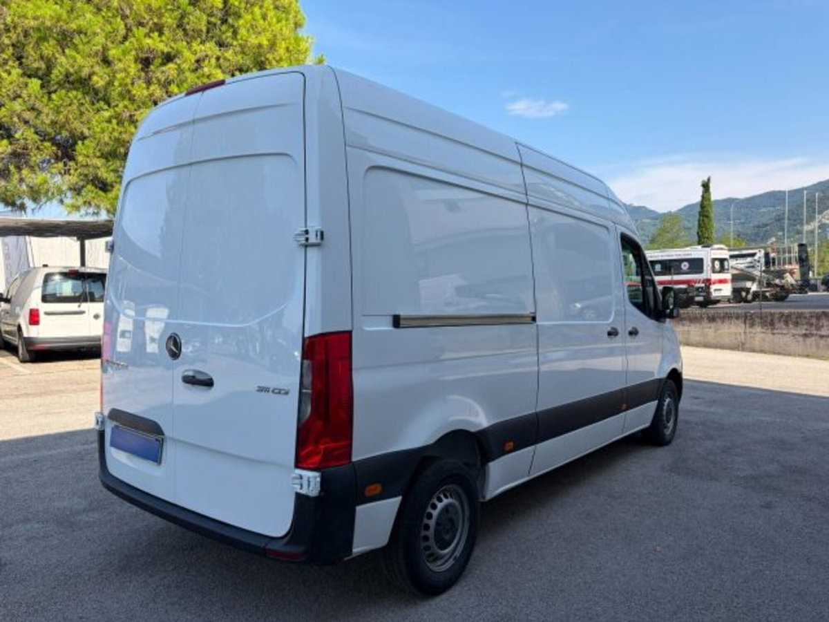 Mercedes-Benz Sprinter F39/35 311 CDI FWD TA Furgone (5)