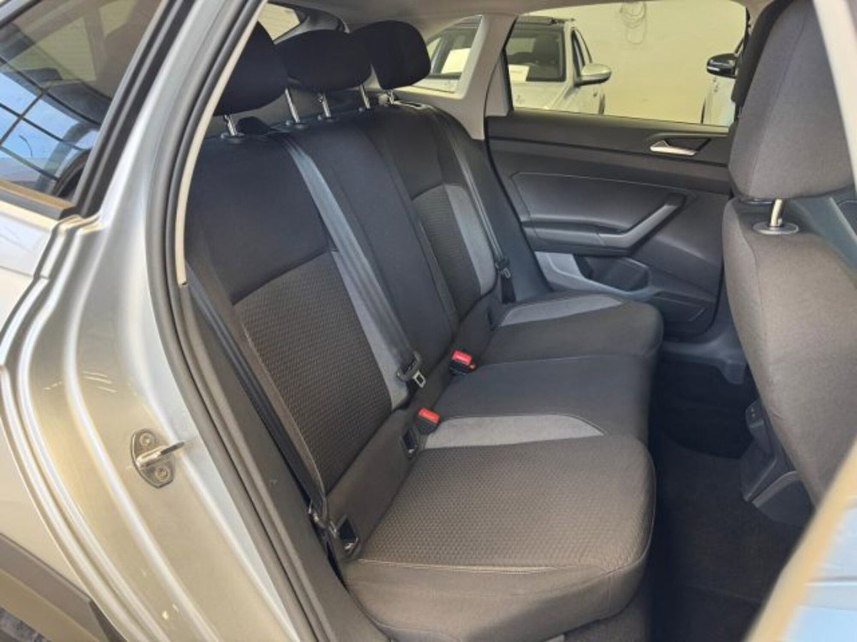 Volkswagen Taigo 1.0 tsi Edition 110cv (15)