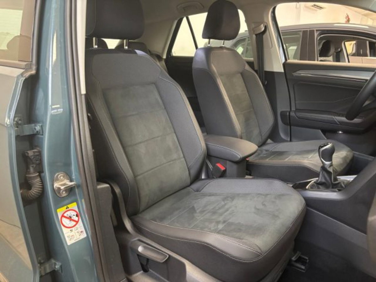 Volkswagen T-Roc 1.0 tsi Style 115cv (9)