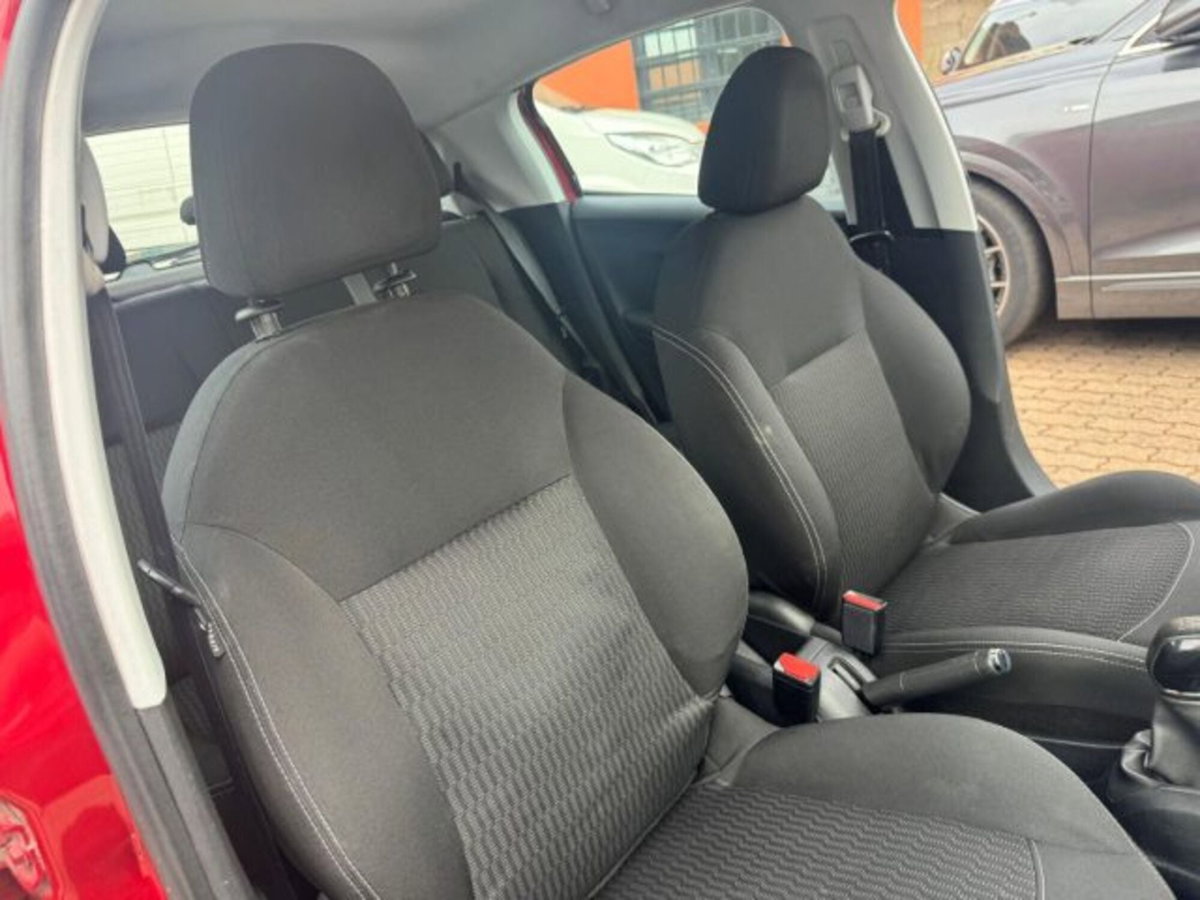 Peugeot 208 68 5 porte Active (10)