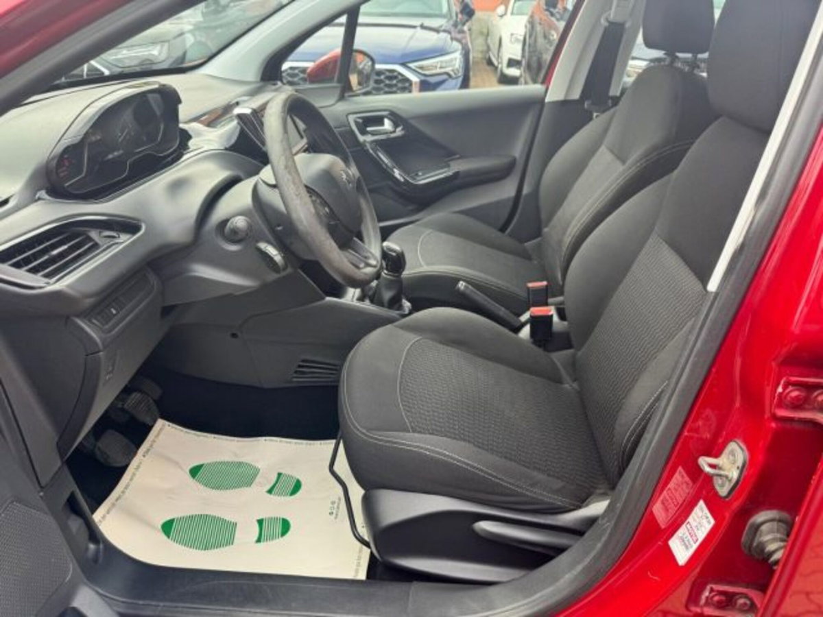 Peugeot 208 68 5 porte Active (11)