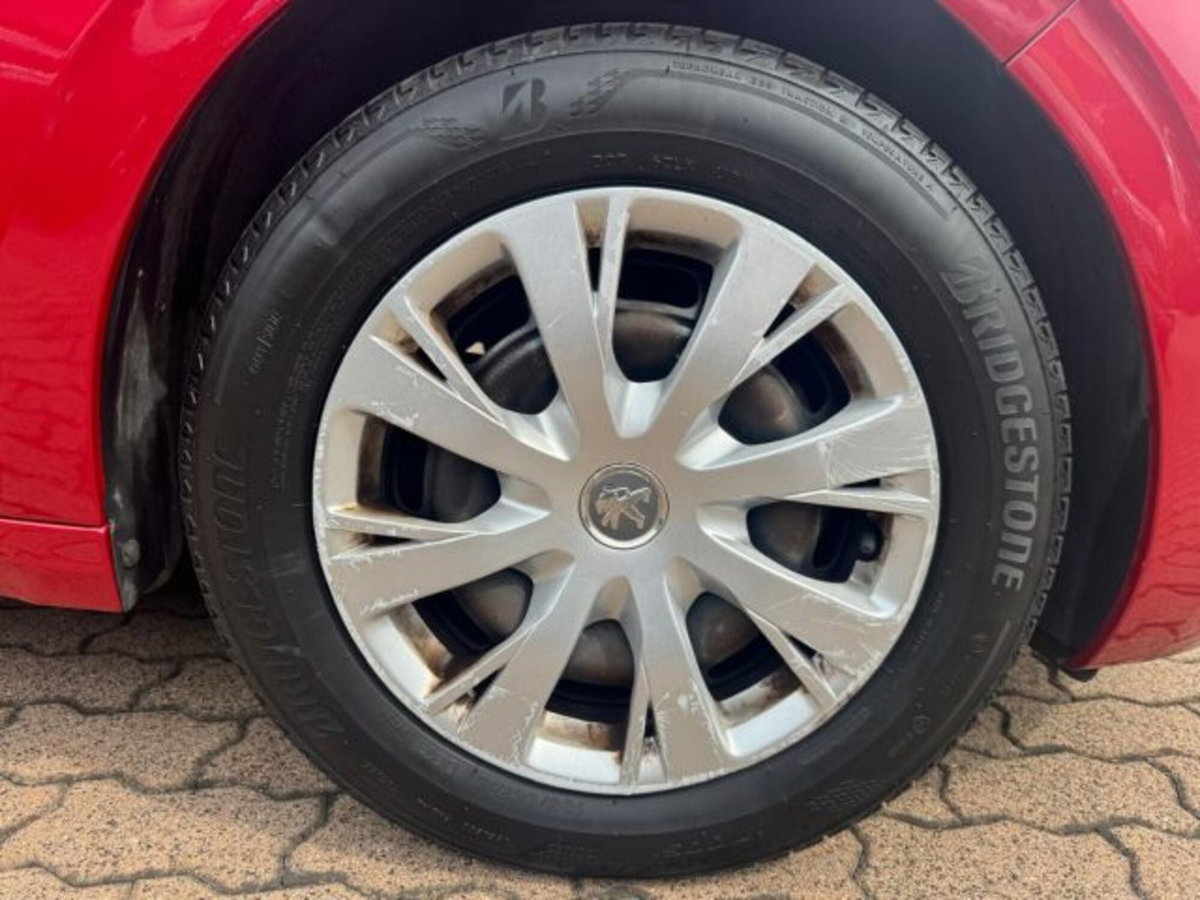 Peugeot 208 68 5 porte Active (18)